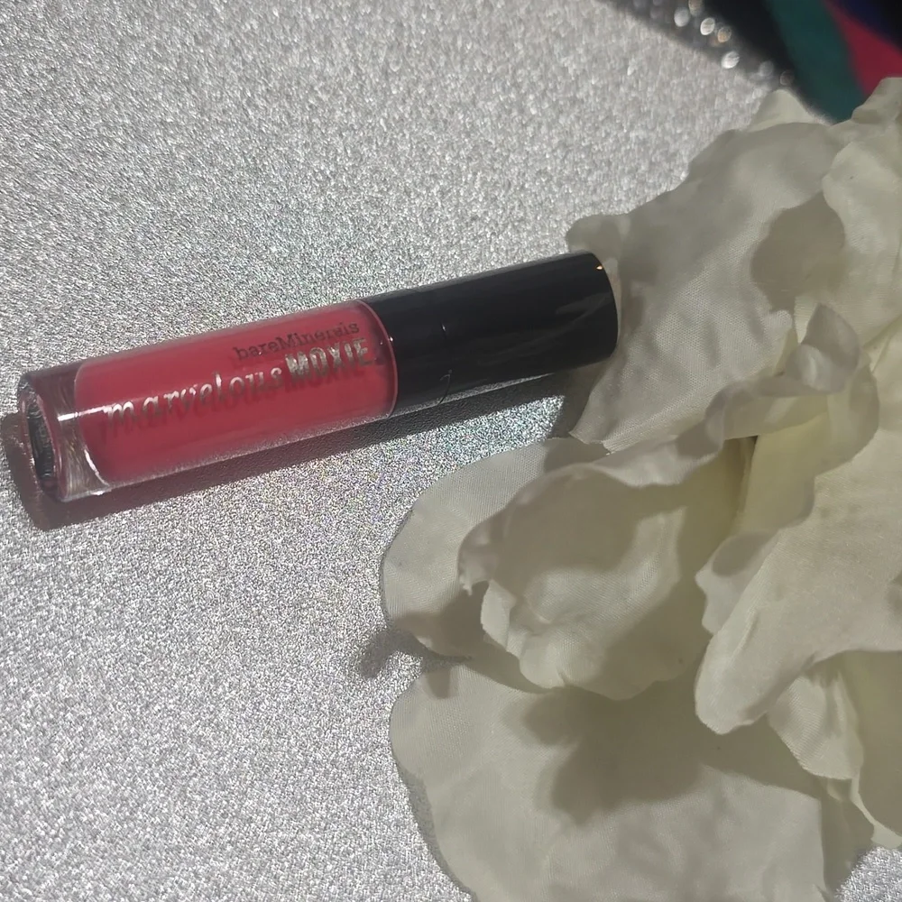 ❇️🧚‍♀️HOT SHOT BareMinerals MINI DISCONTINUED Lipgloss NWOBOX